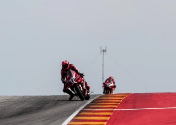 WSBK: Já são 21! Nicolò Bulega vence Corrida 2 em Aragão