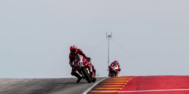 WSBK: Já são 21! Nicolò Bulega vence Corrida 2 em Aragão