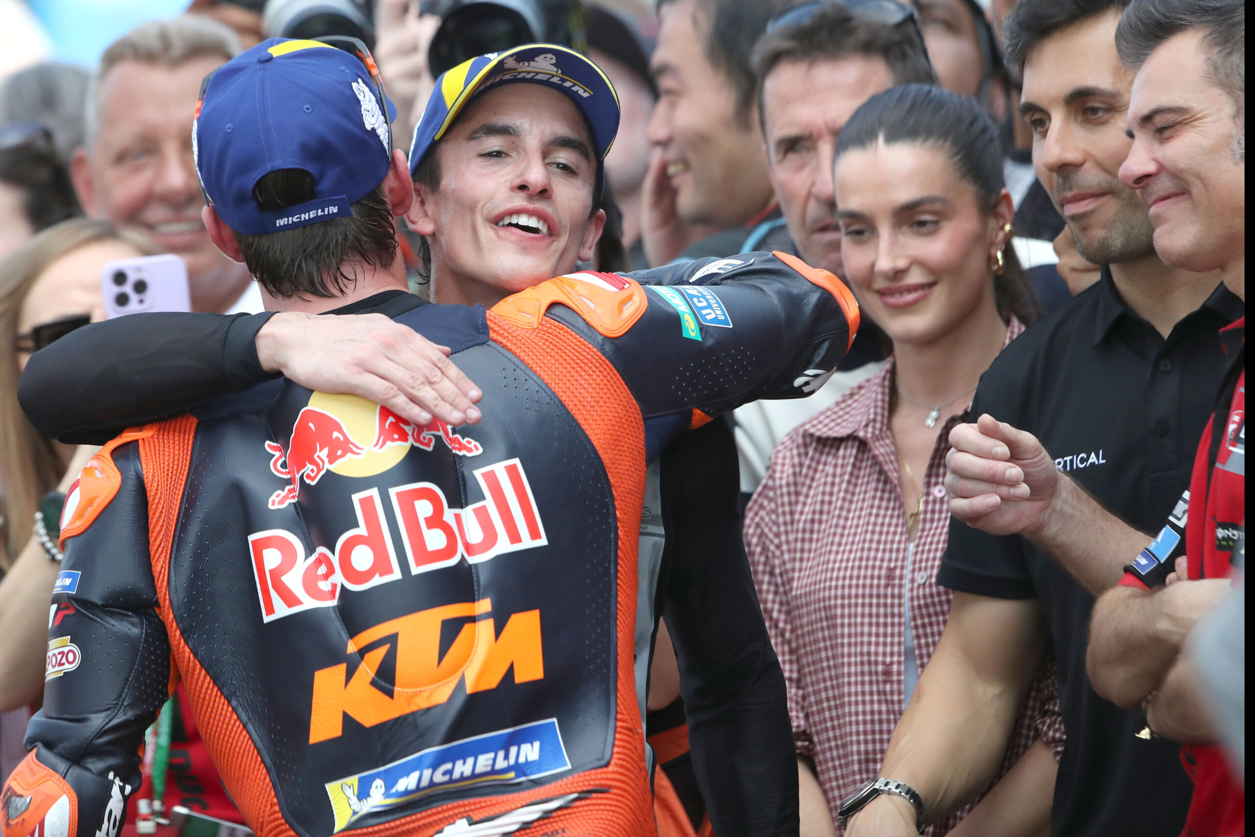 MotoGP: Acosta admite ‘partilhar box com Marc Márquez seria um sonho de criança’ thumbnail