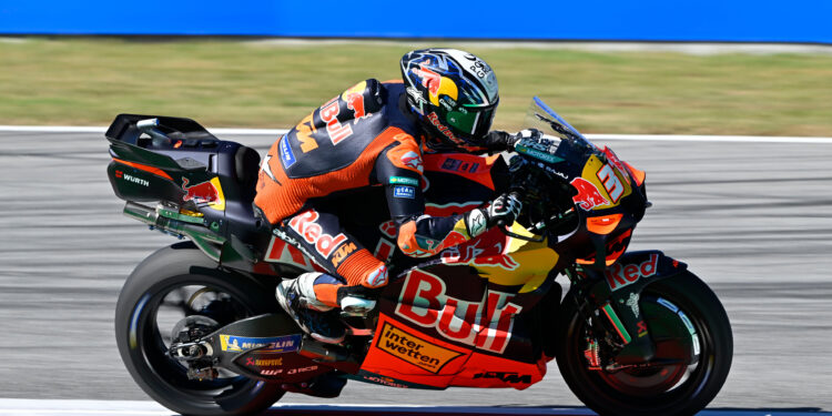 MotoGP: Pedro Acosta domina dia de testes na Catalunha