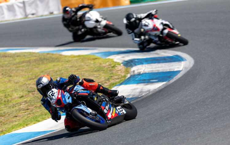 CNV – Nakeds na luta no Estoril 1
