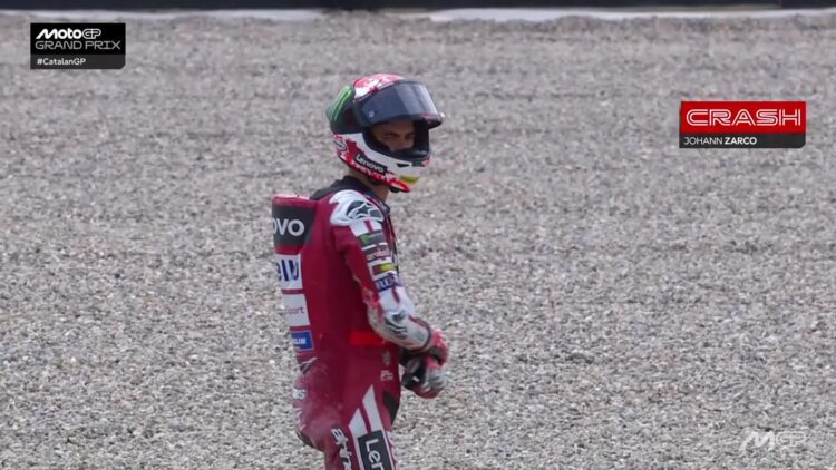 MotoGP: Inédito! Segunda bandeira vermelha em Catalunha devido a queda de três pilotos na curva 1