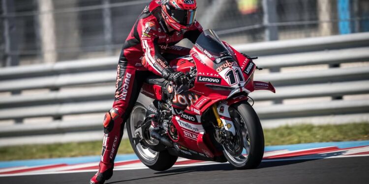 WSBK: Nicolò Bulega começa na liderança em Most no FP1