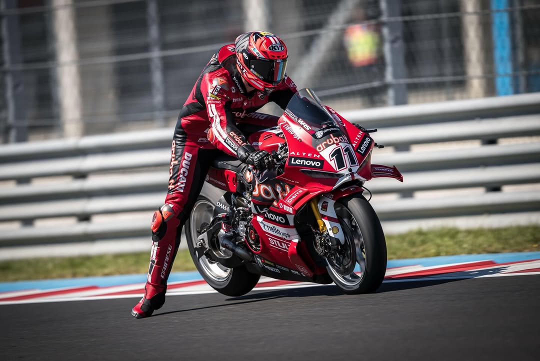 WSBK: Nicolò Bulega começa na liderança em Most no FP1 thumbnail