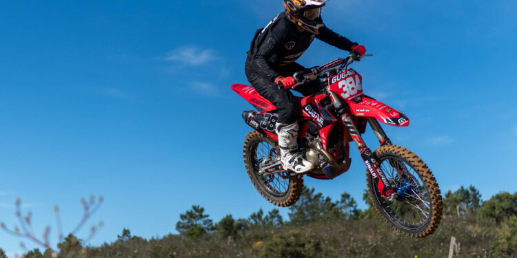 CN Motocross: Gerard Congostn vence MX1 em Cortelha