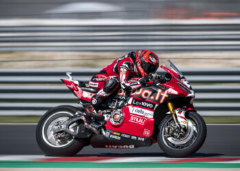 WSBK – Lecuona completa sexta-feira à frente de Bulega