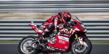 WSBK – Lecuona completa sexta-feira à frente de Bulega