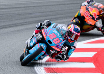 MotoGP: Moto3, Máximo Quiles vence numa corrida de loucos na Catalunha