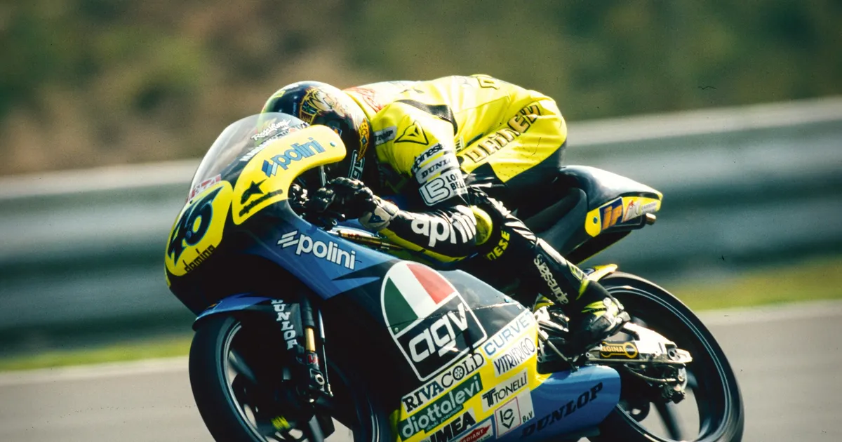 MotoGP: Moto de 125cc de Valentino Rossi em leilão e é uma…Aprilia thumbnail