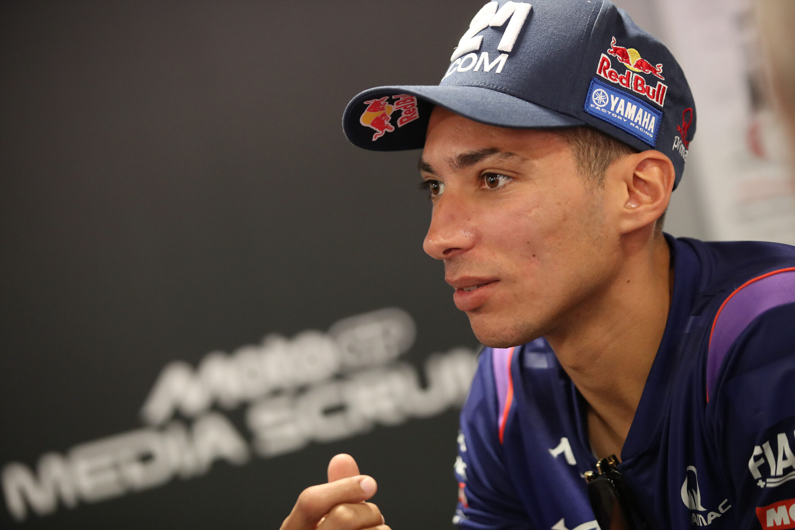 MotoGP: Toprak Razgatlioglu revela impacto emocional dos acidentes no GP da Catalunha thumbnail