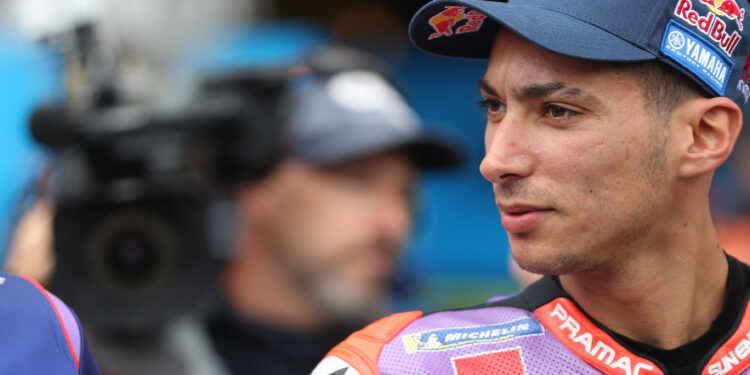 MotoGP: ‘Mesmo Márquez não ganhava” Alex Lowes sai em defesa de Toprak Razgatlioglu