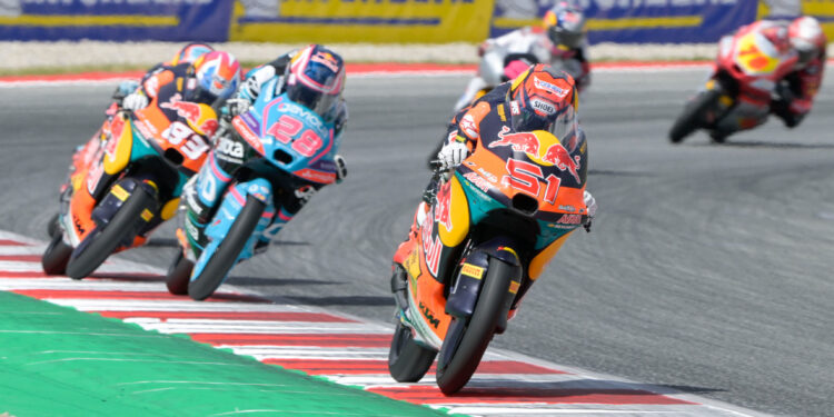 MotoGP: Moto3, Brian Uriarte vence em Mugello e resiste ao caos da última volta