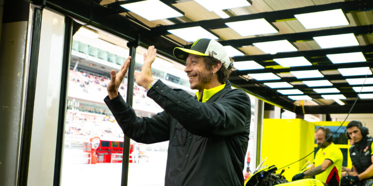 MotoGP: Valentino Rossi analisa crise de Marc Márquez e crescimento da Aprilia