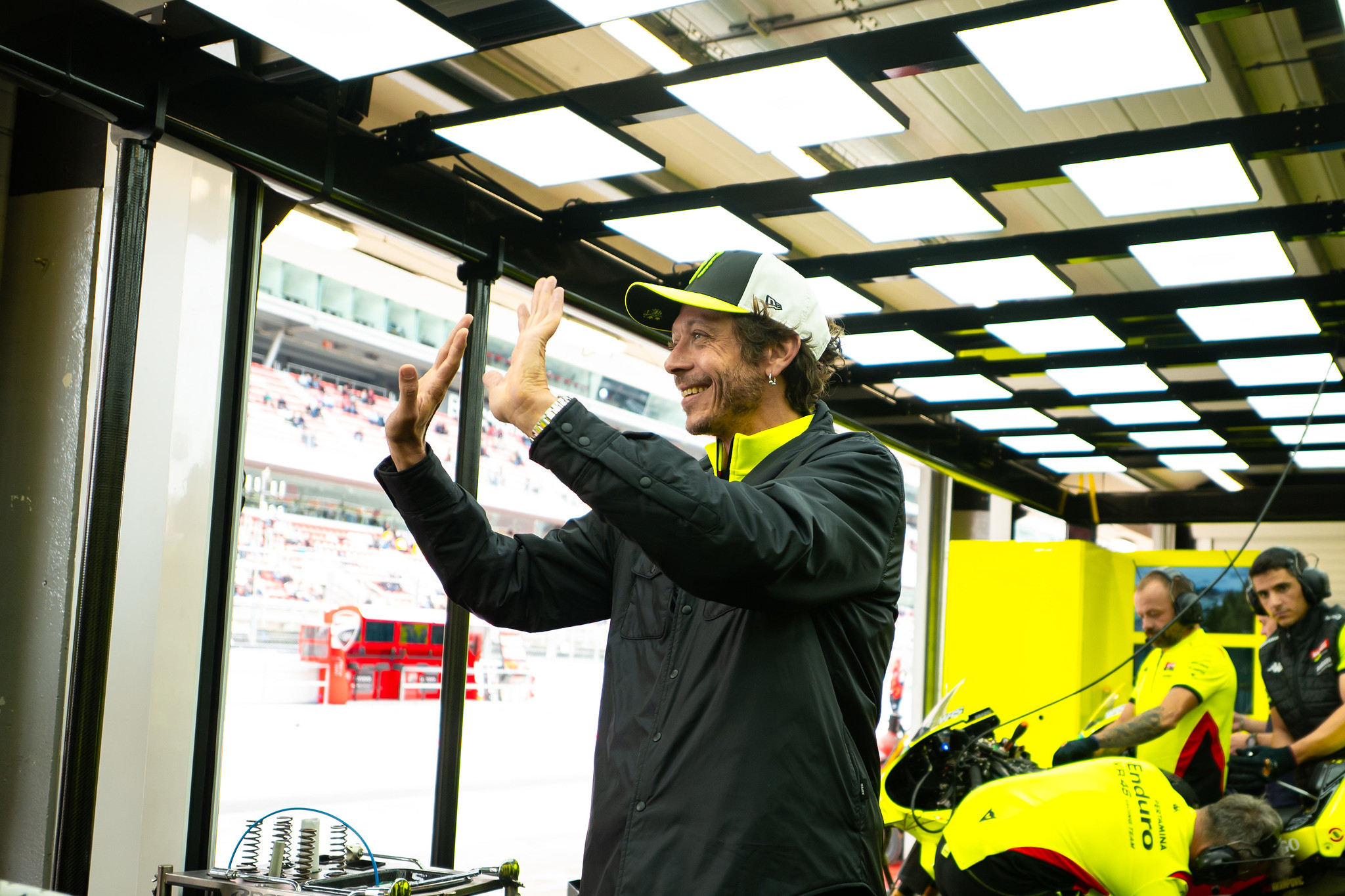 MotoGP: Valentino Rossi analisa crise de Marc Márquez e crescimento da Aprilia thumbnail