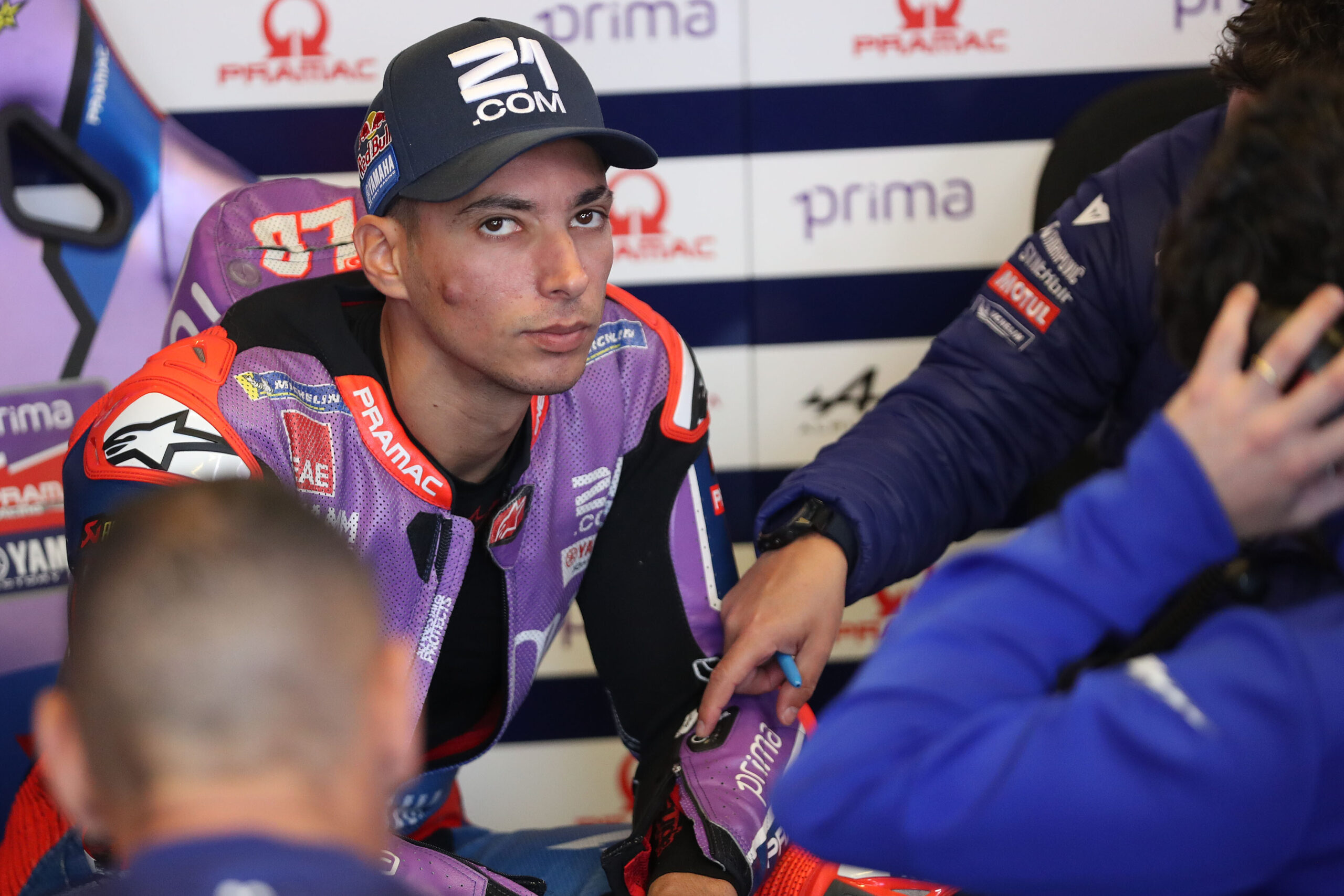 MotoGP:Toprak Razgatlioglu vai testar configuração de Quartararo na Catalunha thumbnail