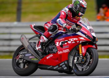 WSBK: Jonathan Rea prepara regresso com wildcard em Donington Park