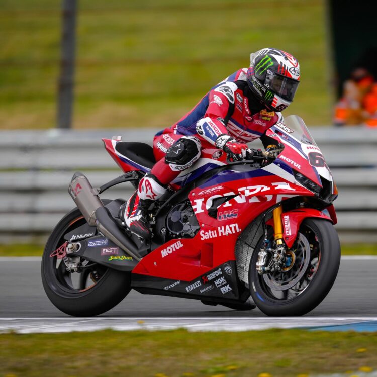 WSBK: Jonathan Rea prepara regresso com wildcard em Donington Park