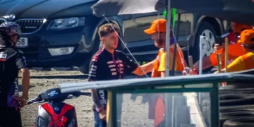 MotoGP: Suspenso, Bezzecchi abraça comissário e pede desculpa cara a cara