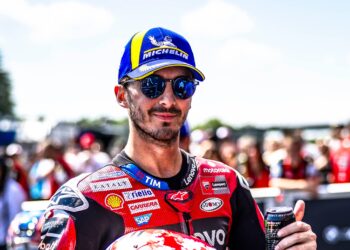MotoGP: Bagnaia sobe ao pódio, mas admite ‘Ainda não é suficiente’