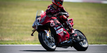 WSBK – Lowes e Montella desafiam Bulega