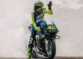 MotoGP: Valentino Rossi volta à M1 e protagoniza um dos momentos do ano