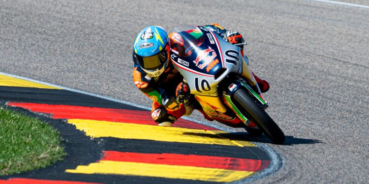RB Rookies Cup: Afonso Almeida termina 16.º e destaca evolução em Sachsenring