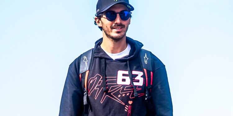 MotoGP: Bagnaia regressa às motos após cirurgia em sessão de treino com Rossi