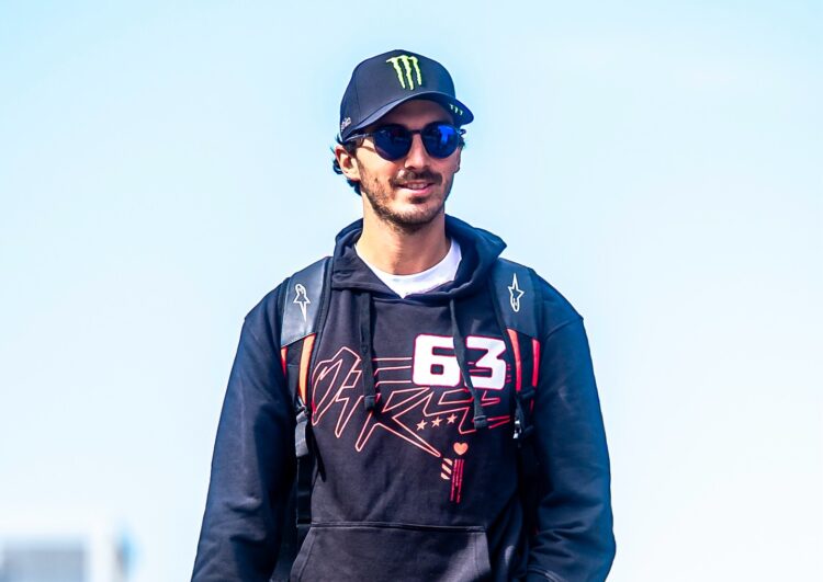 MotoGP: Bagnaia regressa às motos após cirurgia em sessão de treino com Rossi