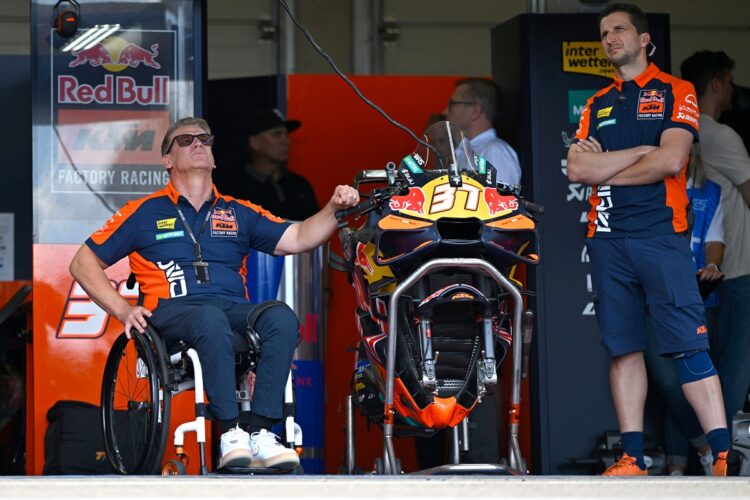 MotoGP: Pit Beirer admite falha nos motores da KTM ‘Há algo de errado’