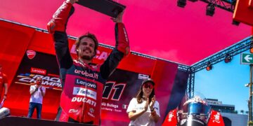 WSBK: Bulega domina Race of Champions e bate estrelas do MotoGP