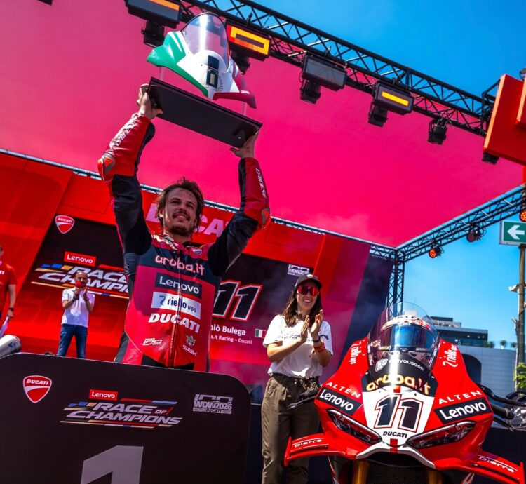 WSBK: Bulega domina Race of Champions e bate estrelas do MotoGP