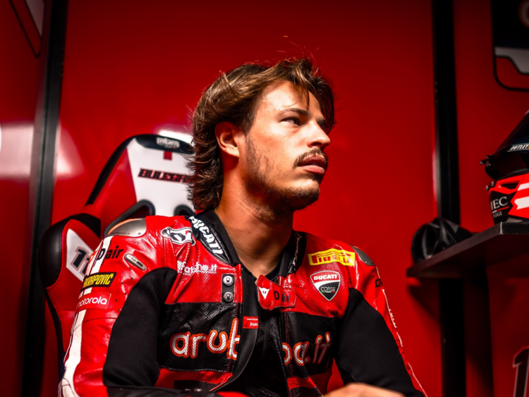 WSBK: Bulega revela relação com Rossi e abre o jogo sobre o futuro