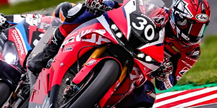 EWC: Primeiro golpe da Honda – equipa oficial lidera antes da luta pela pole