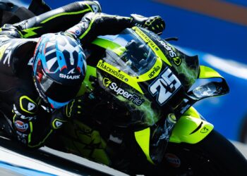 MotoGP: Raul Fernández lança aviso à concorrência e lidera FP1 em Sachsenring