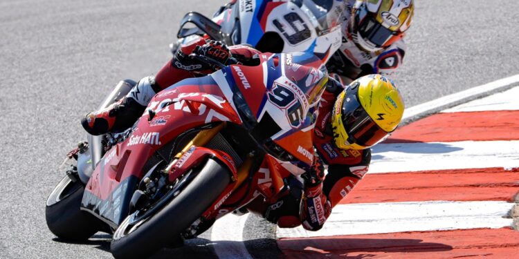 WSBK: Honda agenda seis dias de testes antes de Magny-Cours