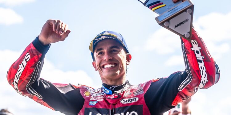 MotoGP: Marc Márquez faz história e iguala um recorde que parecia intocável