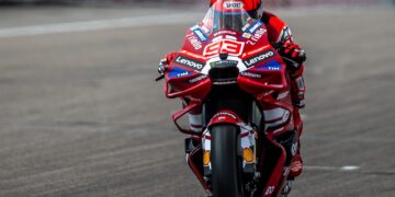 MotoGP: Márquez imbatível com pole position para o ‘rei do Sachsenring’