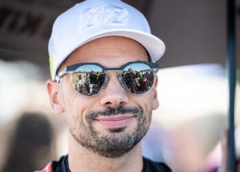 WSBK: BMW assume que faltou transformar potencial em resultados, após regresso de Miguel Oliveira