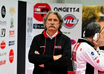 MotoGP: Paolo Simoncelli ‘Se tivéssemos capacidade para pagar 100.000 euros a um piloto, talvez estivéssemos vencer corridas’