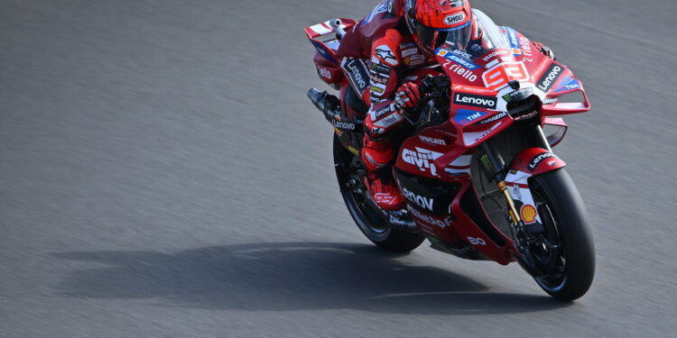 MotoGP: Marc Márquez manda em MotorLand! Espanhol lidera FP1 por apenas 35 milésimos