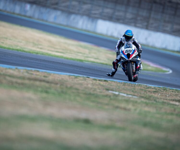 WSBK: BMW já venceu aqui, Miguel Oliveira chega a Magny-Cours com ambição renovada