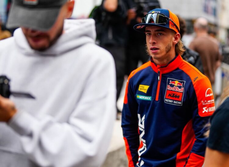 MotoGP: Acosta minimiza pressão antes da Ducati ‘O Marc está no final da carreira’