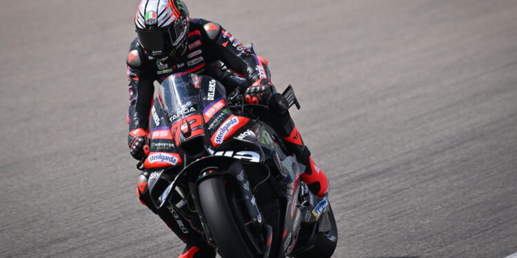 MotoGP: Bagnaia afunda-se, Bezzecchi lidera e Aragão entra ao rubro na sessão PR