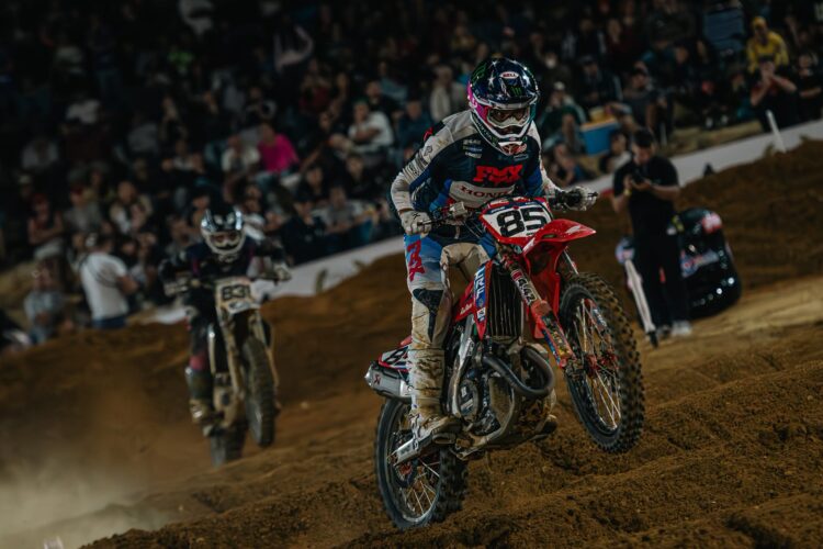 CN Supercross: Cédric Soubeyras foi o grande destaque da classe Elite em Poutena