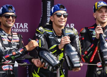 MotoGP: Aprilia recusa ordens de equipa, Rivola deixa os quatro pilotos lutar pelo título