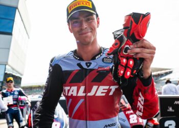MotoGP: Moto2, Alonso López bate Guevara e garante a pole em Aragão