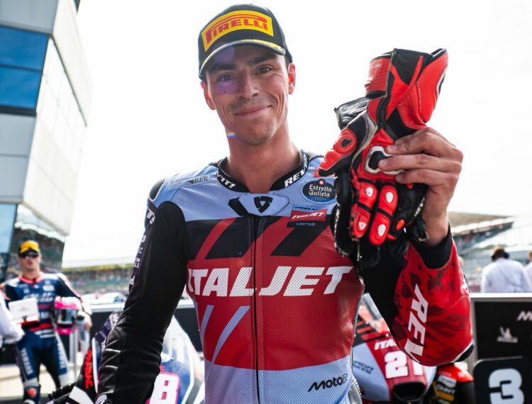 MotoGP: Moto2, Alonso López bate Guevara e garante a pole em Aragão