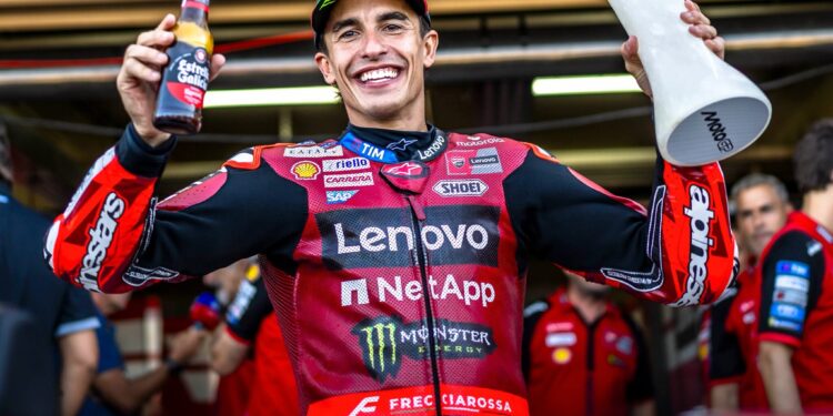 MotoGP: Marc Márquez iguala Rossi numa estatística histórica