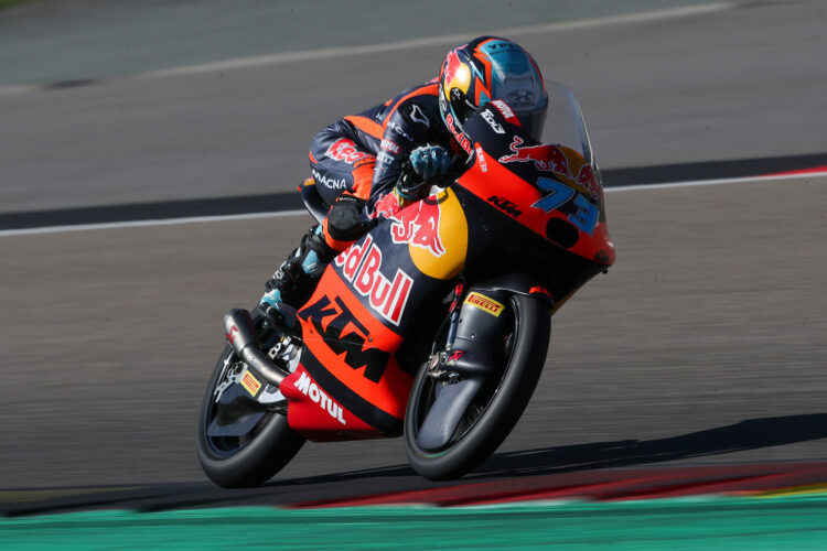MotoGP: Moto3, Valentin Perrone termina sexta-feira no topo em Silverstone