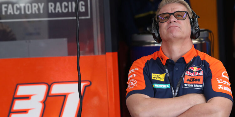 MotoGP: ‘Não fomos suficientemente bons’ KTM admite falhas na saída de Pedro Acosta
